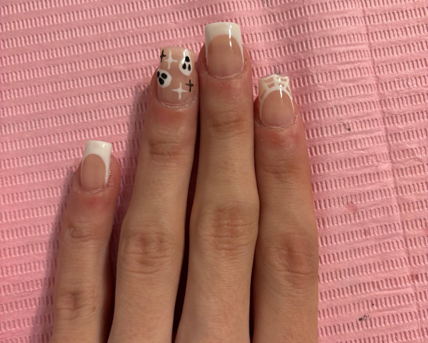 White basic spooky set