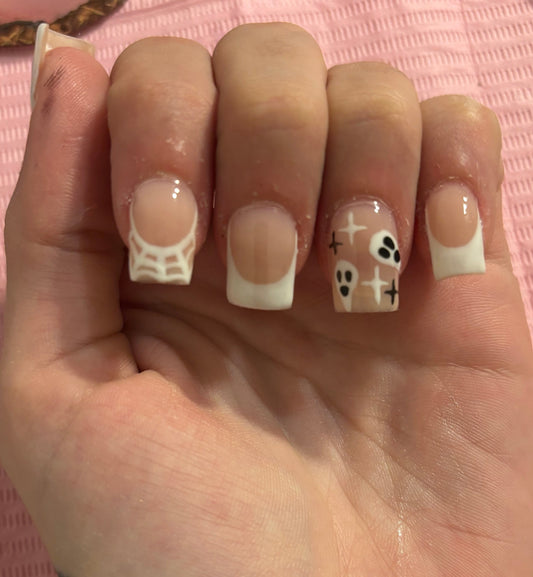 White basic spooky set